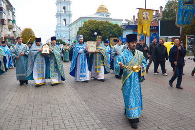 Сумчане прошли крестным ходом на праздник Покрова